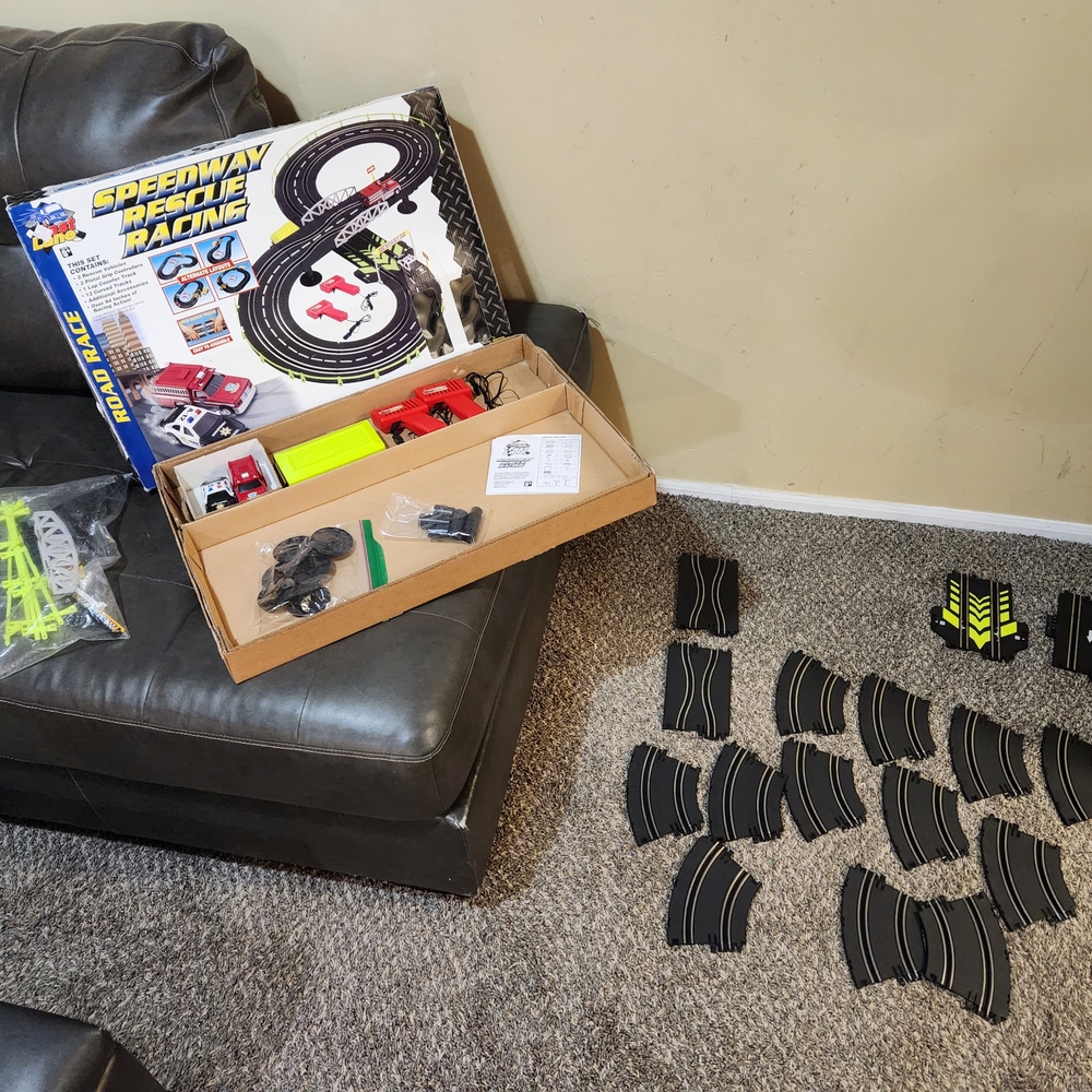 Vintage Fast Lane Speedway Rescue Racing Track. Complete. Works. - Picture 2 of 10
